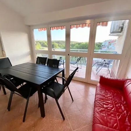 Lejlighed Two Bedroom Floor With Balcony *