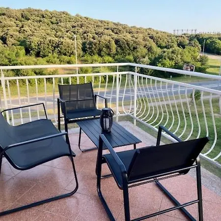 Two Bedroom Floor With Balcony Pula